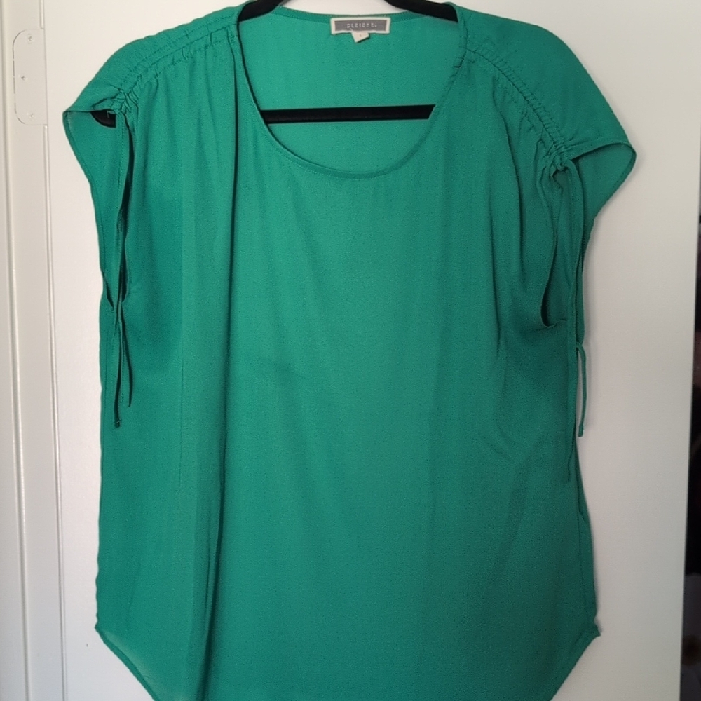 Pleione Kelly Green Women's‎ Top, Size L